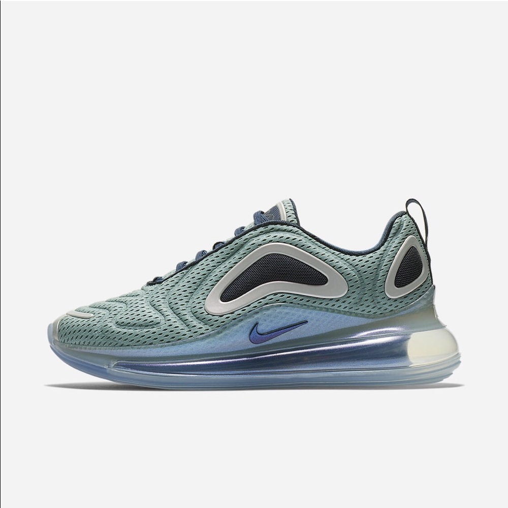 Nike Airmax 720 - W7.5